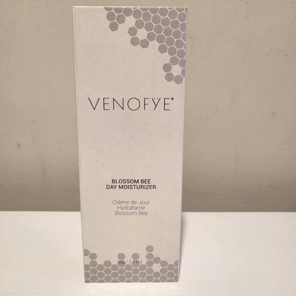 Blossom Bee Day Moisturizer - Picture 1 of 1